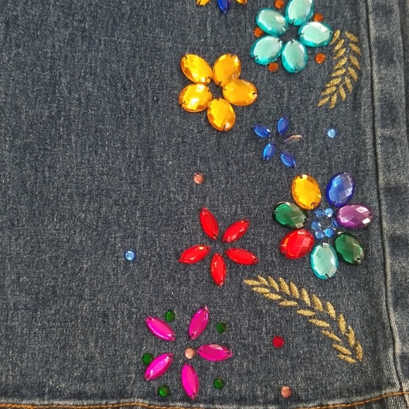 DG beaded Straight Legs blue jean.  Size 10 - Picture 6 of 9